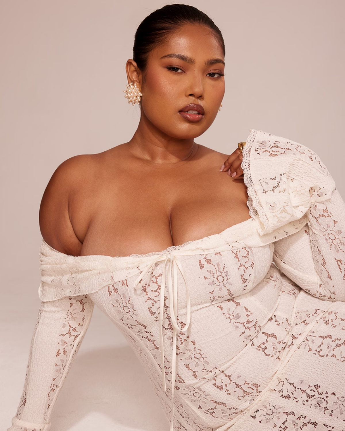 Essential Bella Lace Maxi